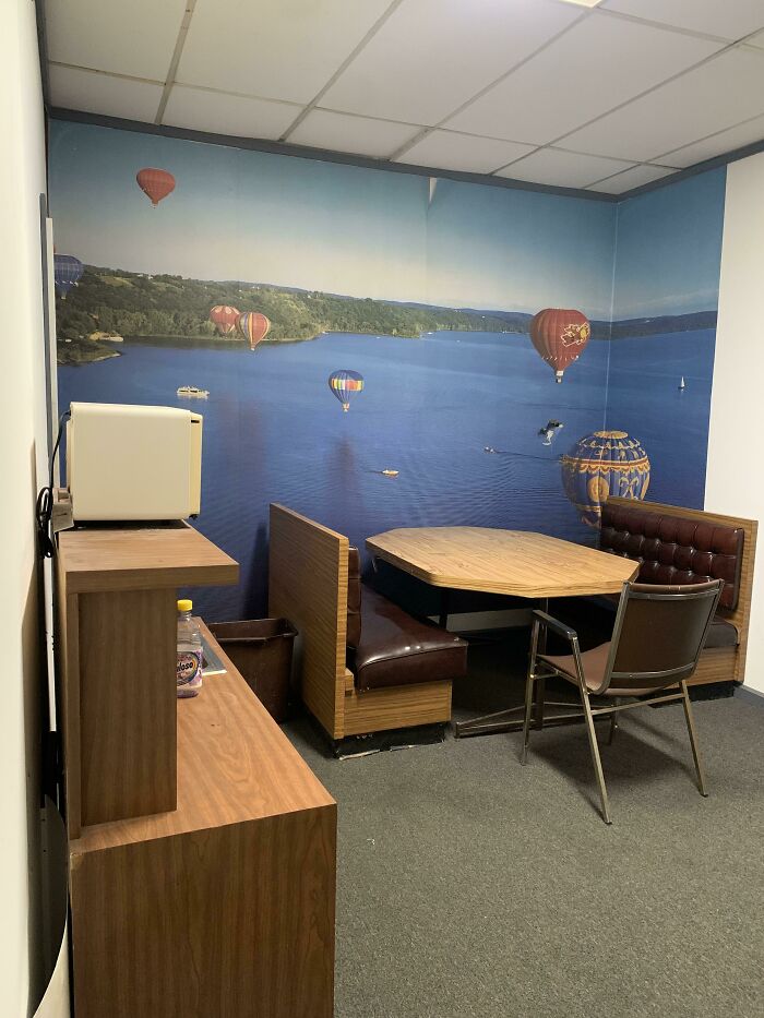 “It Looks Like A Prison And Feels Like One Too”: 60 Of The Worst Break Rooms Ever