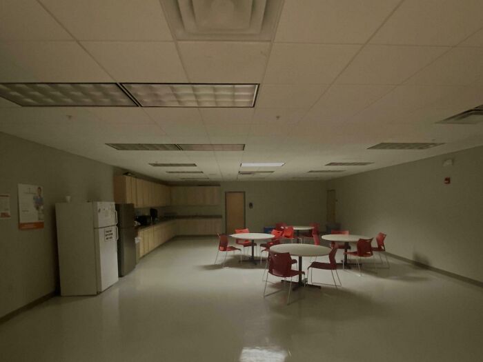 “It Looks Like A Prison And Feels Like One Too”: 60 Of The Worst Break Rooms Ever