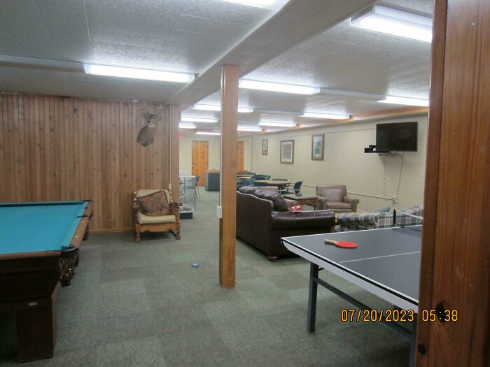 “It Looks Like A Prison And Feels Like One Too”: 60 Of The Worst Break Rooms Ever