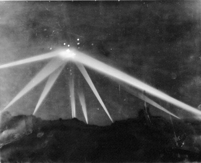 73 Photos With Strange And Unexplained Histories
