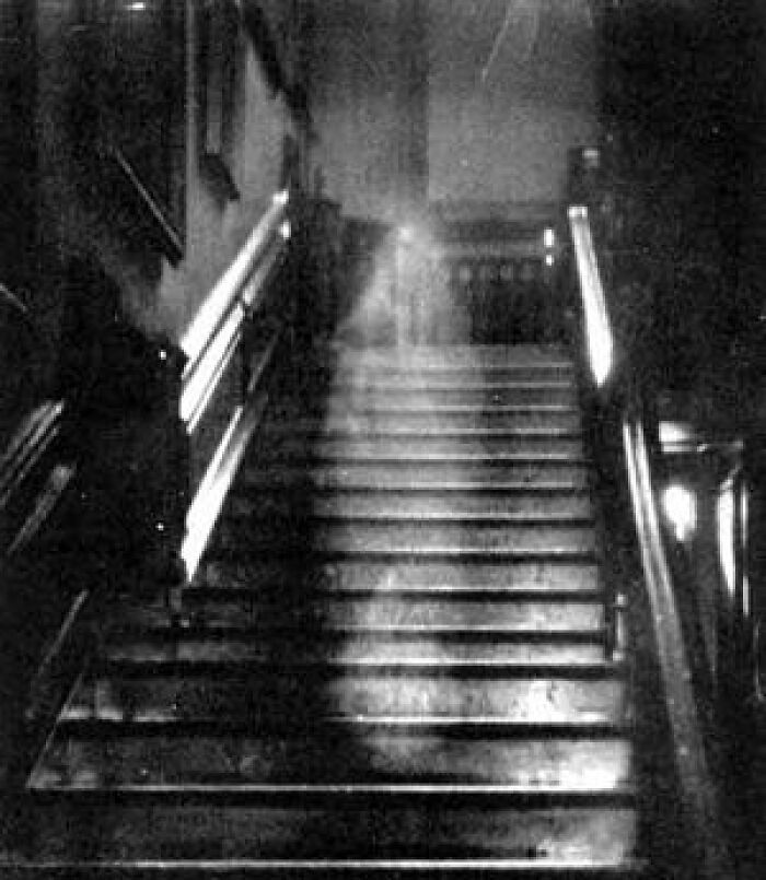 73 Photos With Strange And Unexplained Histories