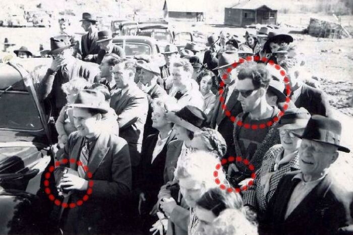 73 Photos With Strange And Unexplained Histories