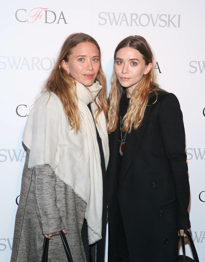 Olsens Twins Make Surprise Appearance At The New York Fashion, And They Look Nothing Like They Used To