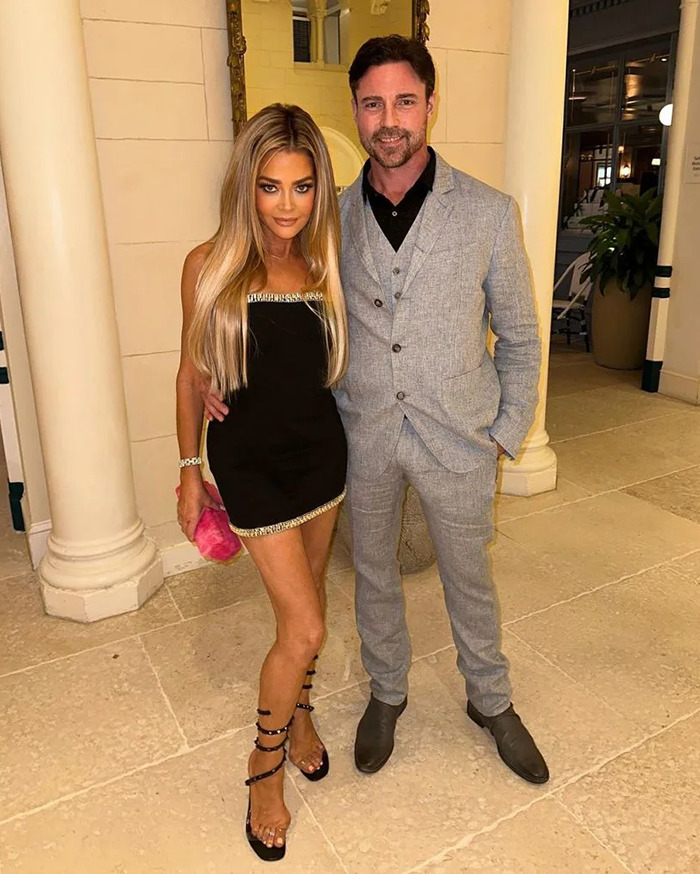 Denise Richards Rescues 15 Dogs From Estranged Husband’s &#8220;Trashed&#8221; Home Amid Bitter Divorce