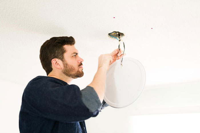 Landlords Call Fire Marshal To Prove Tenants Wrong About Broken Fire Alarm, Instantly Regret It