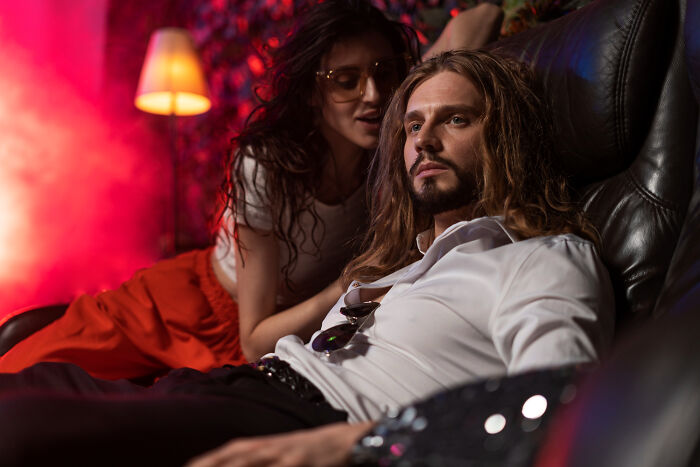 30 Dramatic Stories Of People Who Accidentally Found Their Partner&#8217;s Reddit Posts