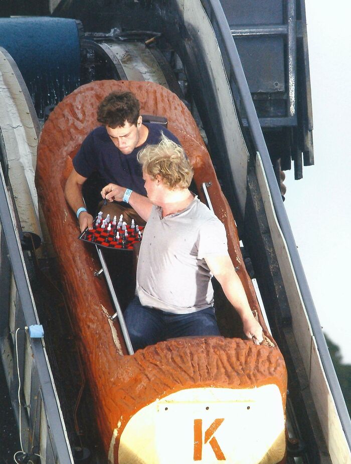 54 Of The Best Photos People Brought Home After A Trip To An Amusement Park