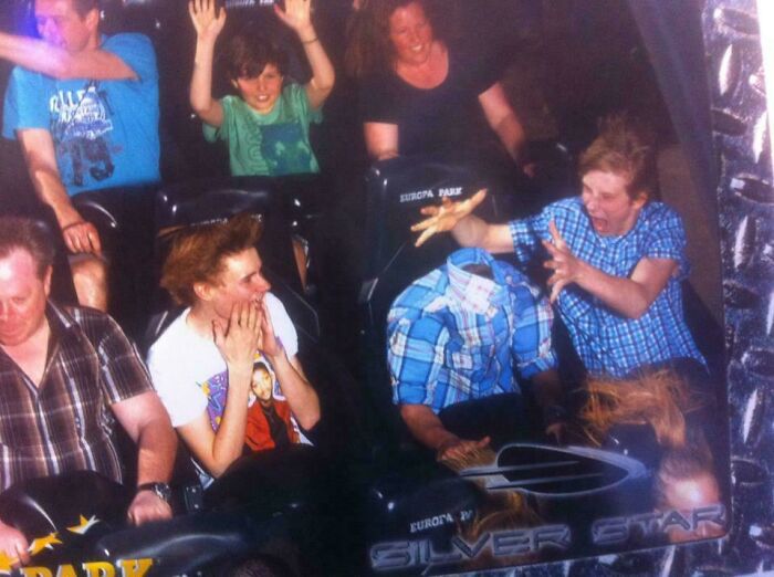 54 Of The Best Photos People Brought Home After A Trip To An Amusement Park