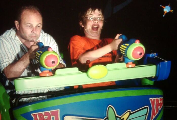 54 Of The Best Photos People Brought Home After A Trip To An Amusement Park