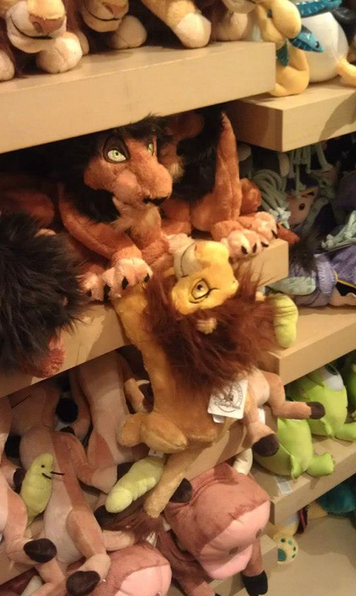 54 Of The Best Photos People Brought Home After A Trip To An Amusement Park
