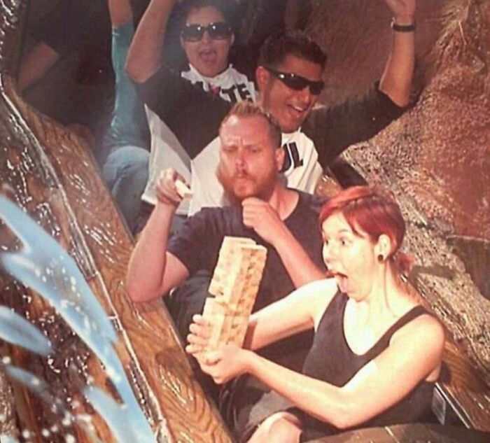 54 Of The Best Photos People Brought Home After A Trip To An Amusement Park