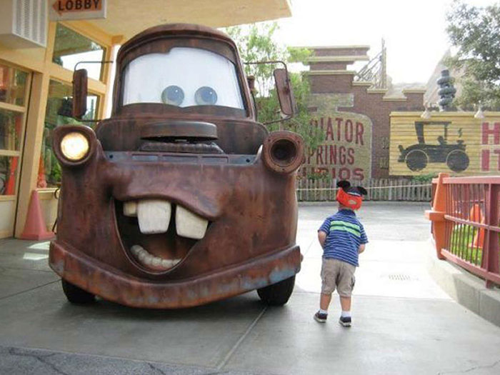 54 Of The Best Photos People Brought Home After A Trip To An Amusement Park
