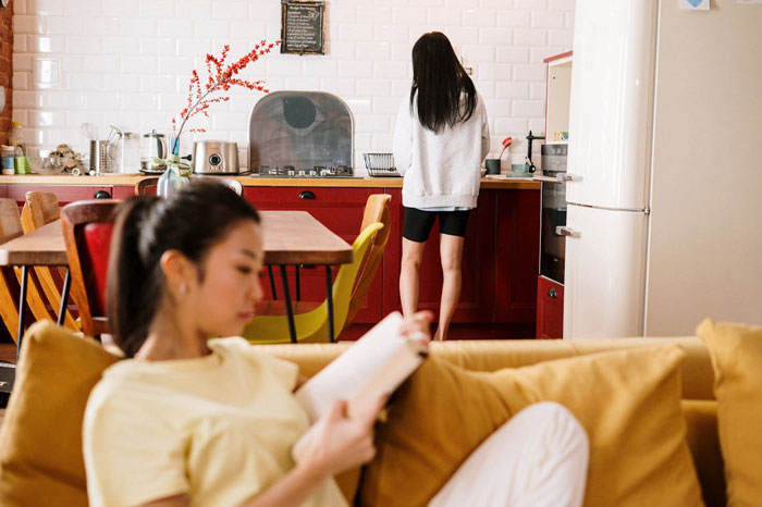 Woman Accuses Homeowners Of Ruining Her Party In Their Home Because They Didn’t Leave