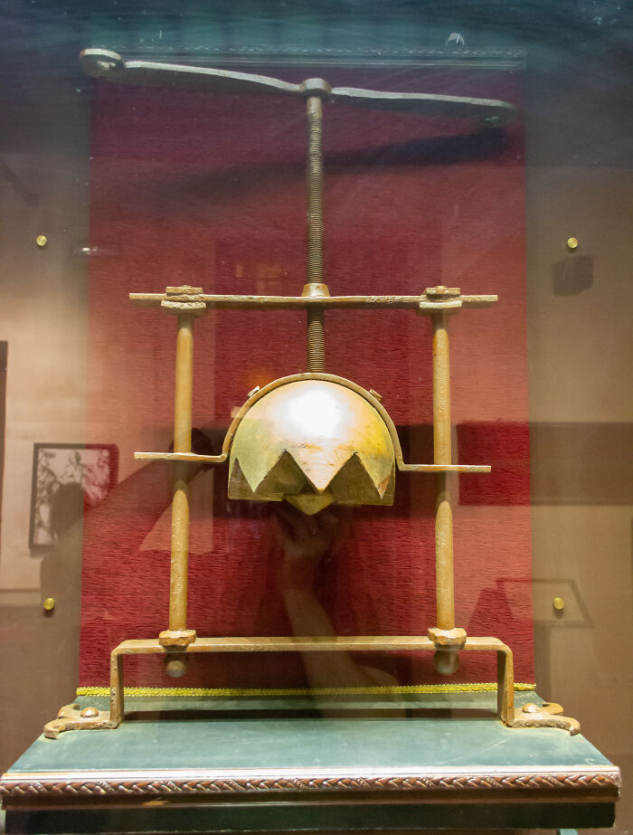 39 Shocking Torture Methods And Devices From Medieval History