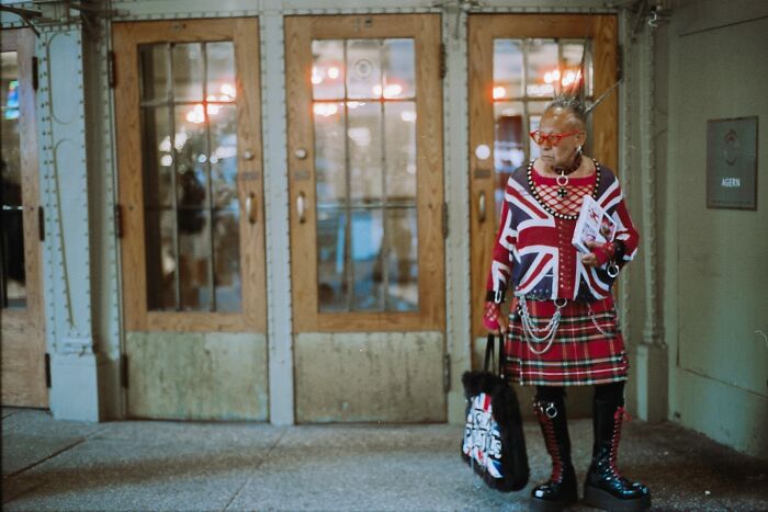 50 Unforgettable Moments Captured On The Streets By Billy Dinh