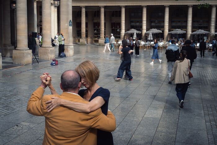 50 Unforgettable Moments Captured On The Streets By Billy Dinh