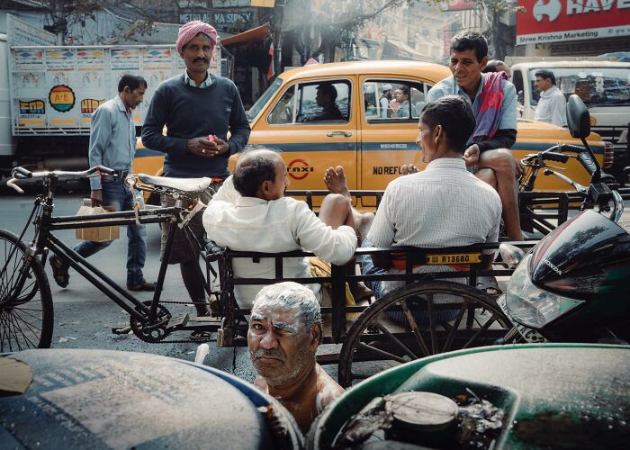 50 Unforgettable Moments Captured On The Streets By Billy Dinh