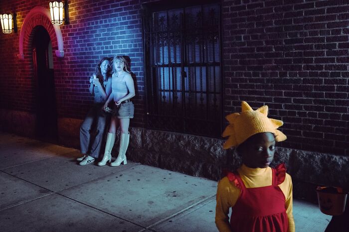 50 Unforgettable Moments Captured On The Streets By Billy Dinh