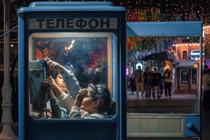 50 Unforgettable Moments Captured On The Streets By Billy Dinh