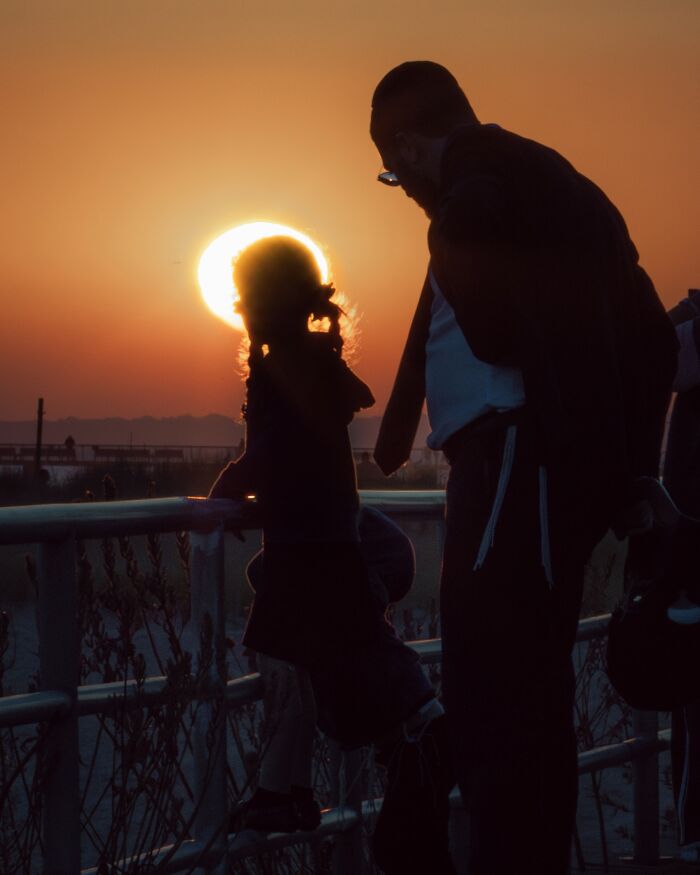 50 Unforgettable Moments Captured On The Streets By Billy Dinh