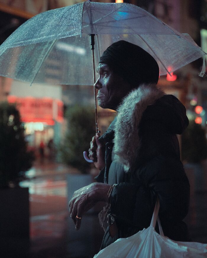 50 Unforgettable Moments Captured On The Streets By Billy Dinh