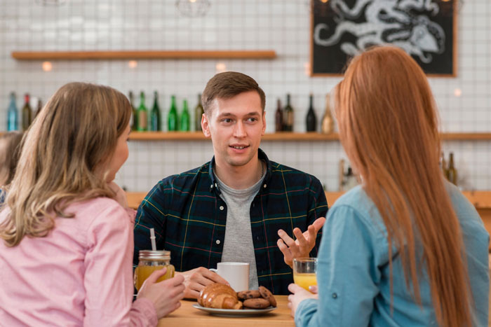 Man Accidentally Tanks Relationship After Joking With Autistic Sister At Dinner With GF’s Parents