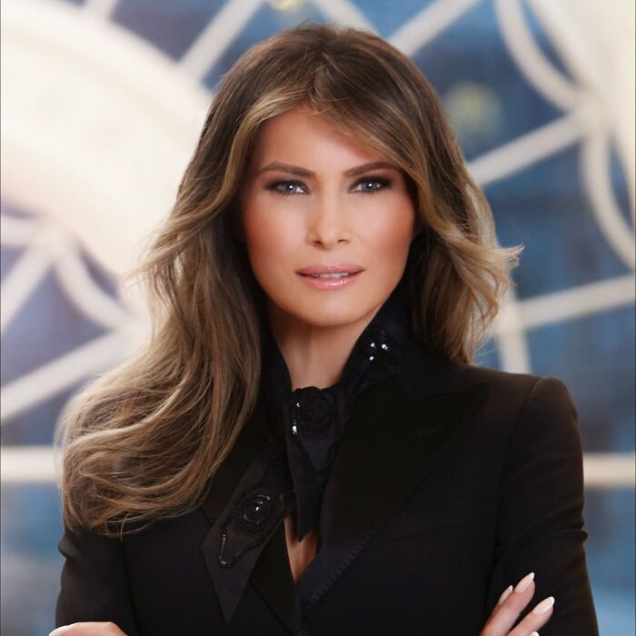 Body Language Expert Dissects Melania Trump And Kate Middleton’s Awkward State Visit Moment