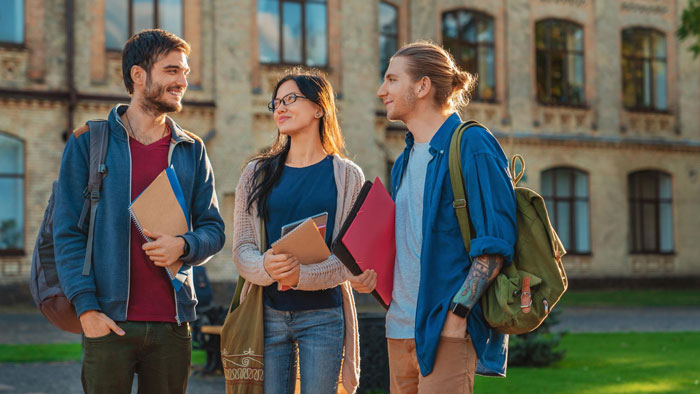 Sparks Fly After 18YO Tells Single Mom He’s Sick Of Raising 5 Siblings And Wants To Go To College