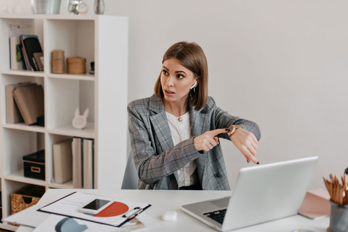 Boss Refuses To Approve Woman&#8217;s Tenerife Vacation, Says Next Day Her Productivity Will Be Low