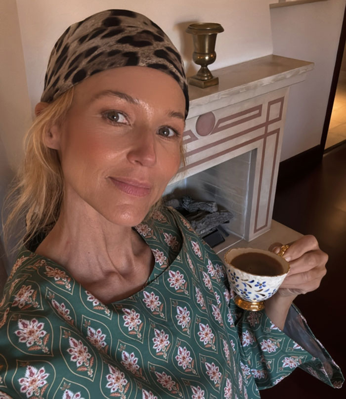 51-Year-Old 90s Star Shows Off Her Toned Body In Bikini And Reveals Her Fitness Secrets To Fans