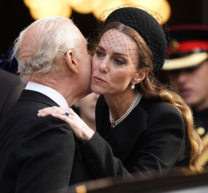Princess Kate Middleton’s Public Gesture Leaves King Charles “Startled” At Royal Funeral