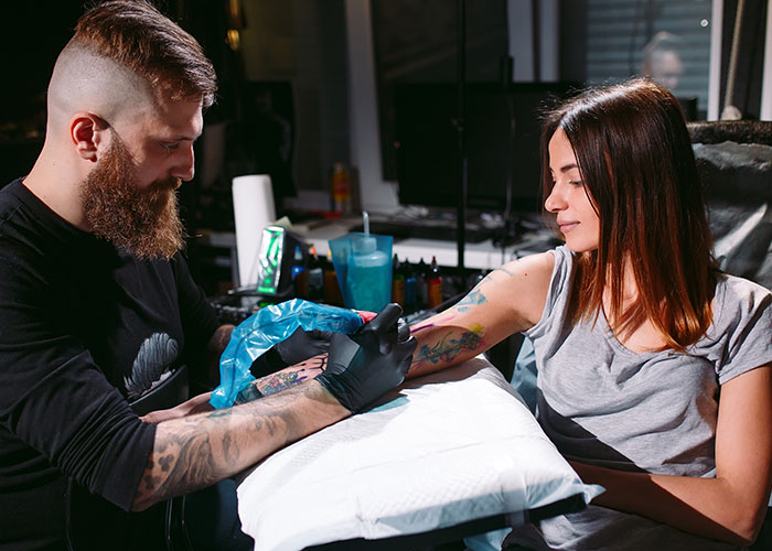 Man Is Honest About How Fiancée’s Tattoo Makes Him Feel, She Expected More Appreciation