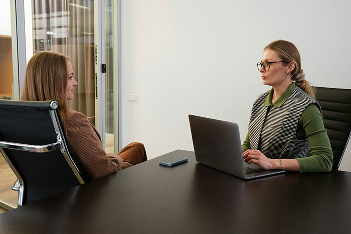Chauvinist Boss Demands Lady Lose Weight For Client, She&#8217;s Delighted By How Karma Gets Back At Him