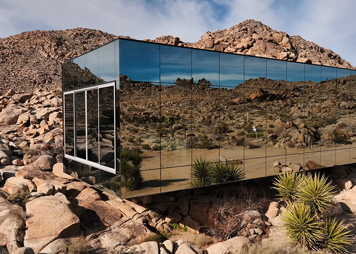 Airbnb Owners Charge Influencer $10,000 For Selfie Inside Famous ‘Invisible House’