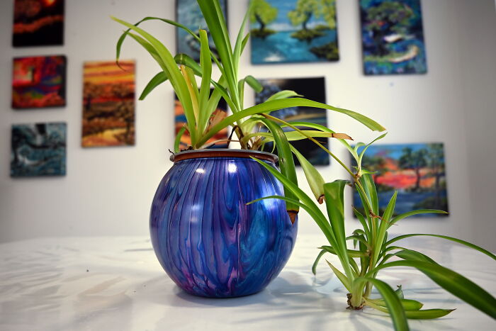 I Turn Any Vase Into Art, And Here Are My Fun &#038; Easy Acrylic Pouring Ideas