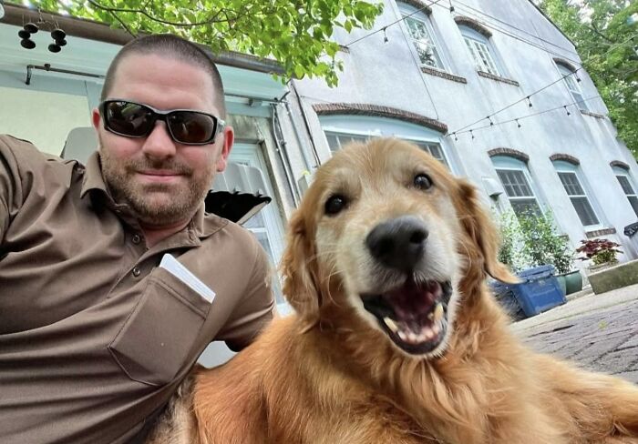 145 Times UPS Drivers Met Adorable Pets And Couldn’t Help But Brag (New Pics)