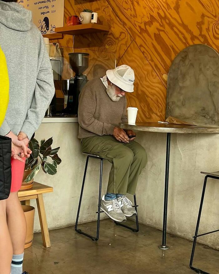 93 Cool And Stylish Grandparents Whose Outfits Could Put Younger Generations To Shame