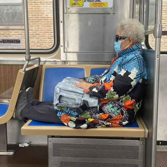93 Cool And Stylish Grandparents Whose Outfits Could Put Younger Generations To Shame