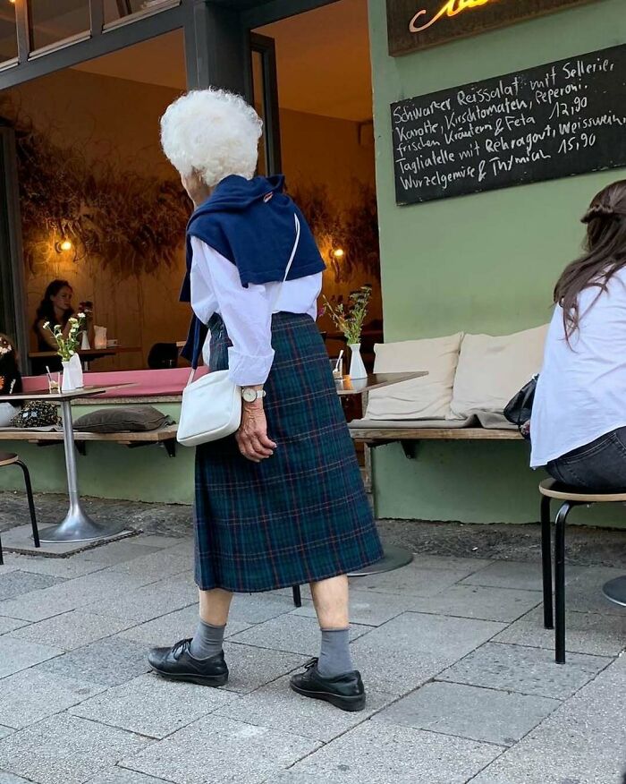 93 Cool And Stylish Grandparents Whose Outfits Could Put Younger Generations To Shame