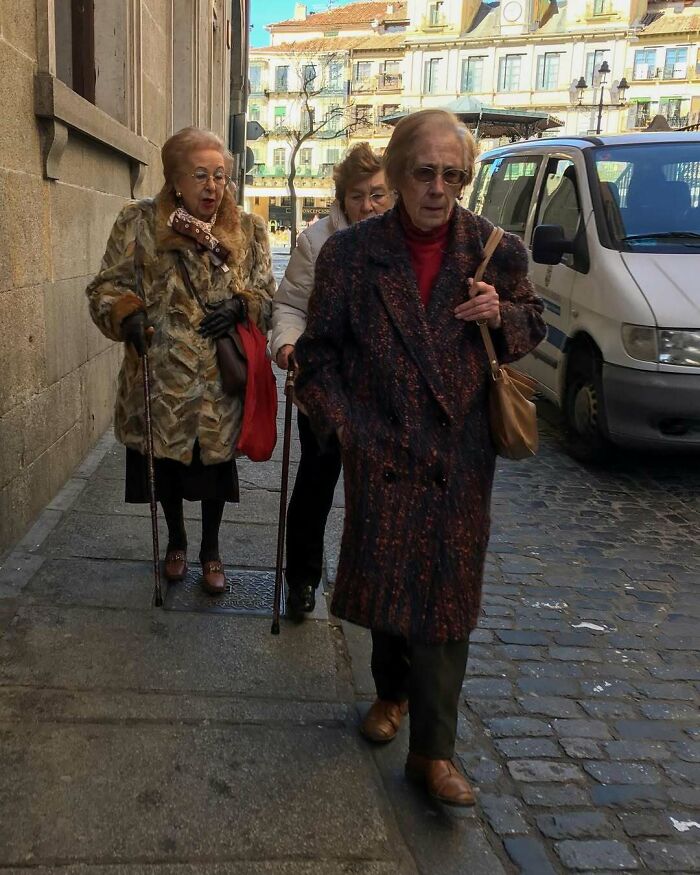 93 Cool And Stylish Grandparents Whose Outfits Could Put Younger Generations To Shame
