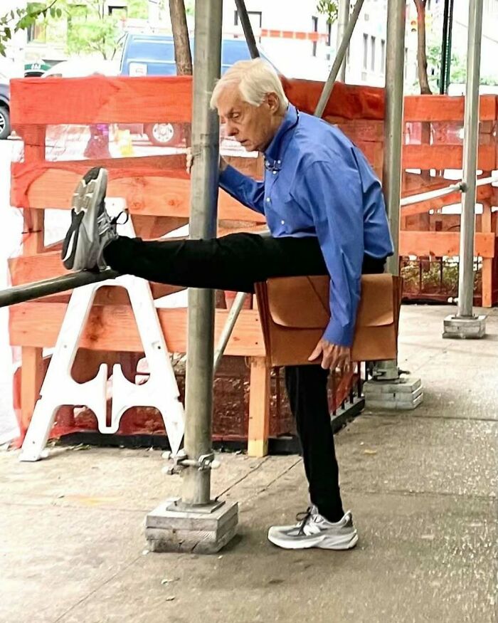 93 Cool And Stylish Grandparents Whose Outfits Could Put Younger Generations To Shame