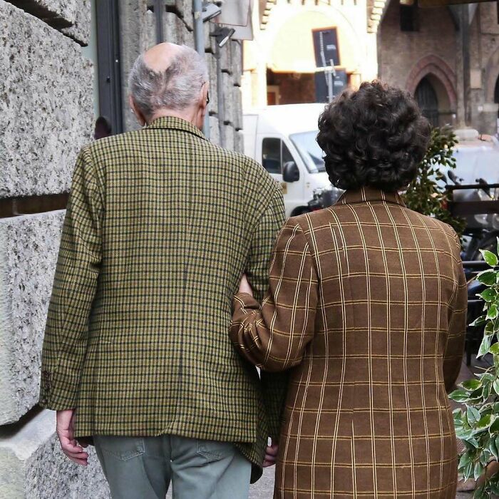 93 Cool And Stylish Grandparents Whose Outfits Could Put Younger Generations To Shame