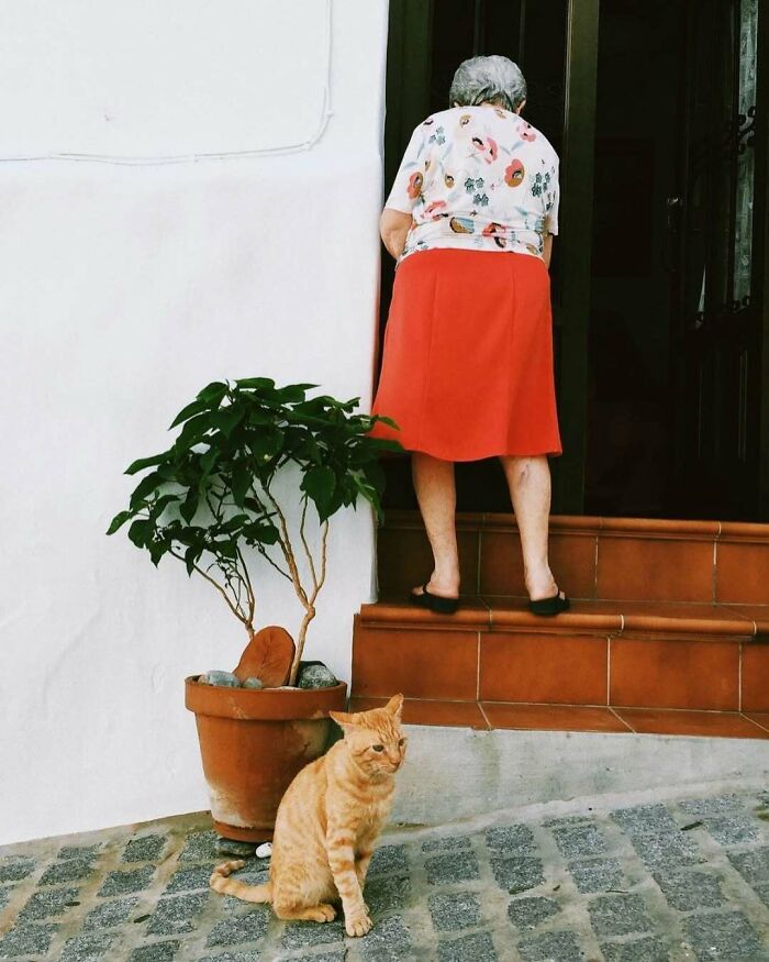 93 Cool And Stylish Grandparents Whose Outfits Could Put Younger Generations To Shame
