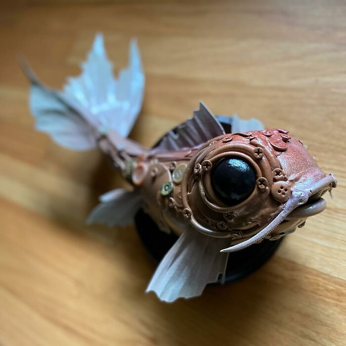This Artist Creates Incredible Sculptures Out Of Stuff That&#8217;s Been Thrown Away (30 Pics)