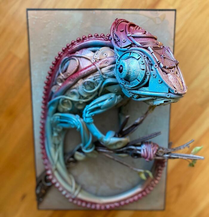 This Artist Creates Incredible Sculptures Out Of Stuff That&#8217;s Been Thrown Away (30 Pics)