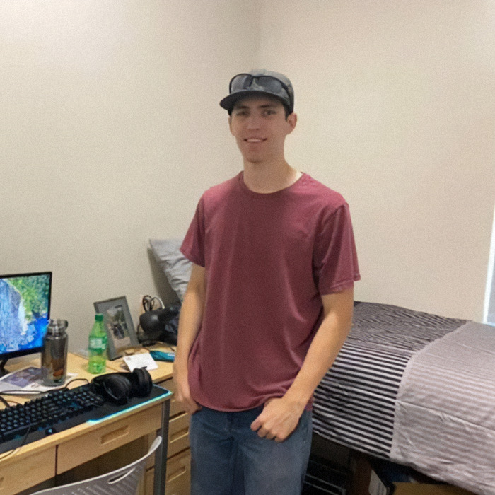 Candace Owens Claims &#8216;Exclusive Photo&#8217; Of Tyler Robinson Hours After Kirk Crime Proves Her Theory
