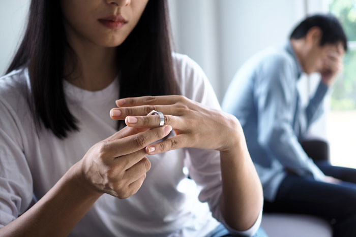 Guy Turns To Netizens To Whine Because He Wrecked His Marriage, Doesn’t Get A Drop Of Sympathy