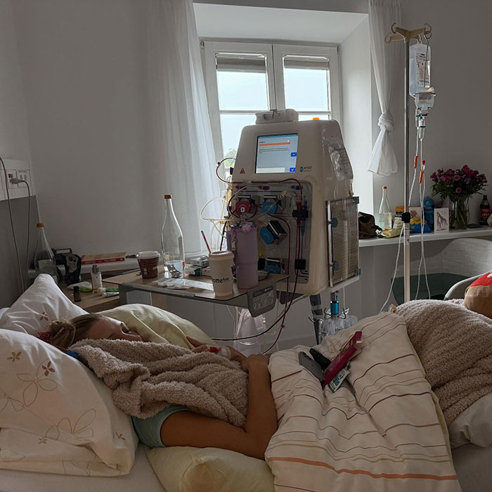 As Daughter Bella Suffers With &#8220;Darkness&#8221; And &#8220;Pain,&#8221; Yolanda Hadid Pens Emotional Message To Her