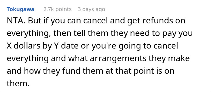 Ex-BF And His Family Demand Woman Skip Trip To Hawaii She Paid For, She Has Other Plans