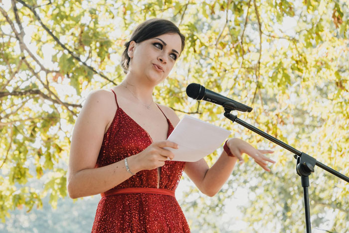 Lady Has Always Been The Family Scapegoat, Ends Up Exposing Parents’ Favoritism At Twin Sis’ Wedding